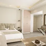 Pepi Boutique (adults Only) アパートホテル 4*