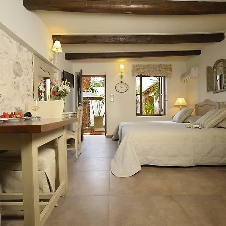 Ξενοδοχείο με διαμερίσματα Pepi Boutique (adults Only) 4*