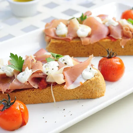 Ξενοδοχείο με διαμερίσματα Pepi Boutique (adults Only) 4*